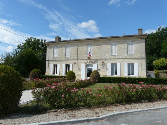 mairie.jpg mairie.jpg